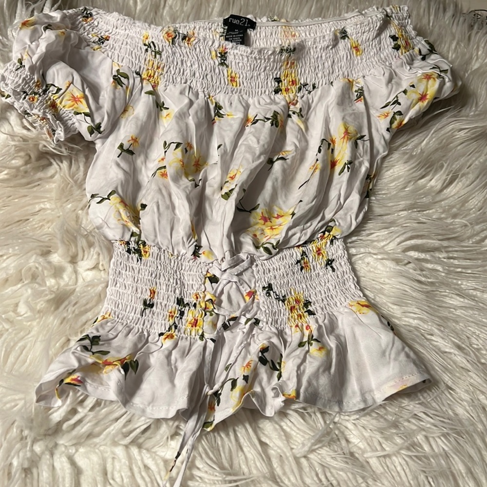New with tag size medium brand rue 21